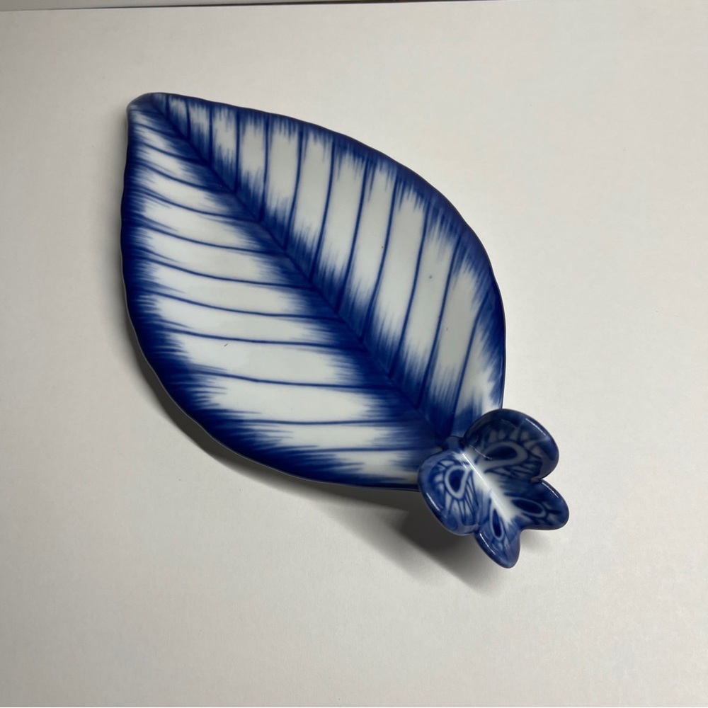 Bombay Co Butterfly on Leaf Trinket Dish Blue & White Spoon Rest